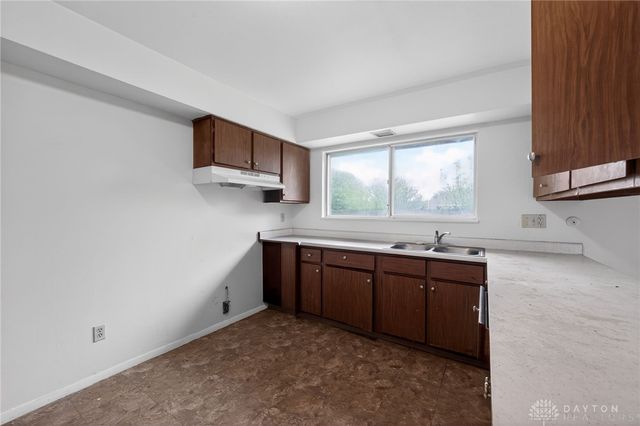 4436 Procuniar Drive, Huber Heights, OH 45424