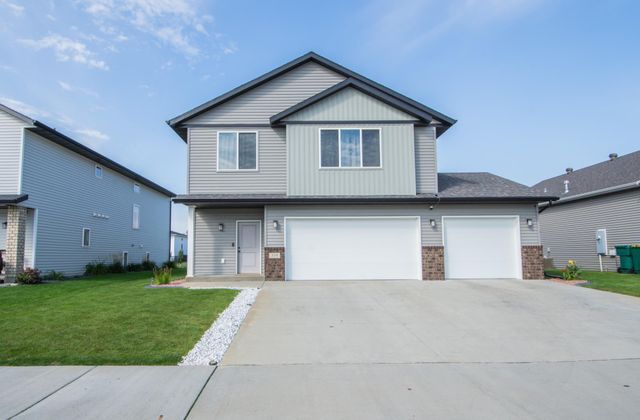 319 6th Street E, Horace, ND 58047