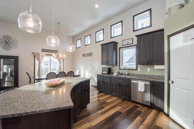 319 6th Street E, Horace, ND 58047