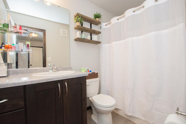 319 6th Street E, Horace, ND 58047