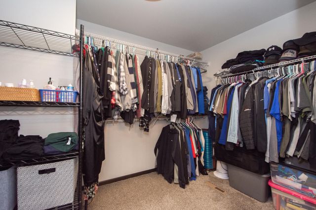 319 6th Street E, Horace, ND 58047