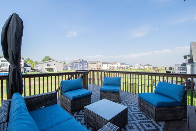 319 6th Street E, Horace, ND 58047