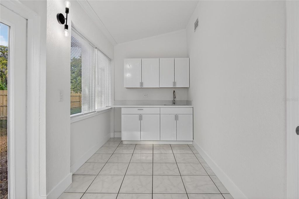 Image 43 of property listing at 3833 IRONWEDGE DRIVE, Orlando, FL 32808