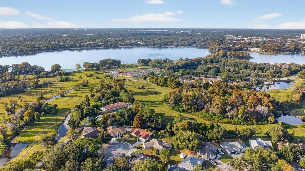 Image 55 of property listing at 3833 IRONWEDGE DRIVE, Orlando, FL 32808