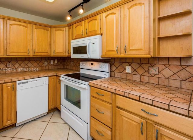 2049 S Ocean Drive 806, Hallandale Beach, FL 33009