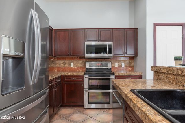 7173 W Dimming Star Drive, Tucson, AZ 85743