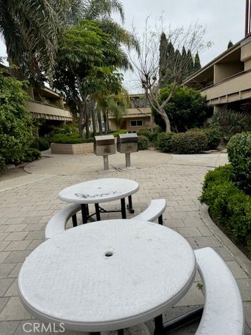 511 E Washington Avenue, Santa Ana, CA 92701