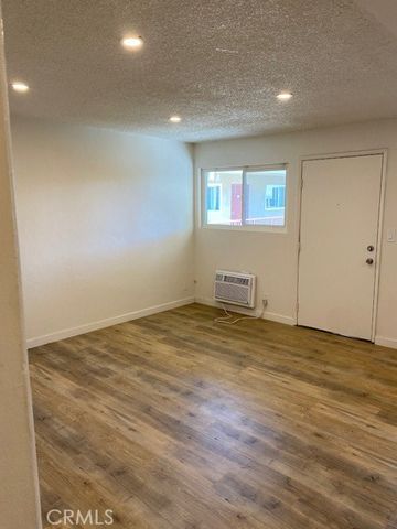 511 E Washington Avenue, Santa Ana, CA 92701