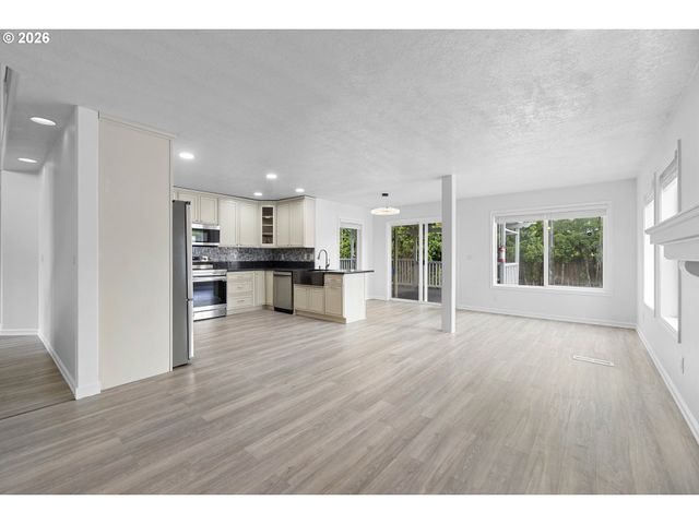 3565 Sw EASTWOOD Pl, Gresham, OR 97080
