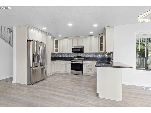 3565 Sw EASTWOOD Pl, Gresham, OR 97080