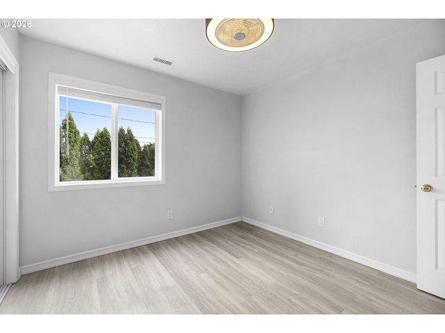 3565 Sw EASTWOOD Pl, Gresham, OR 97080