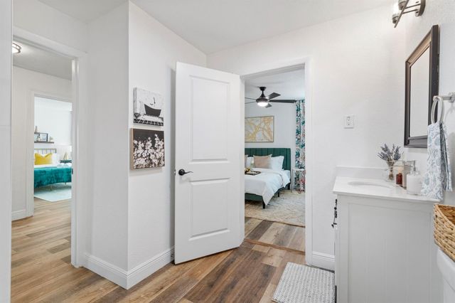 2402 W CYPRESS STREET, Tampa, FL 33609