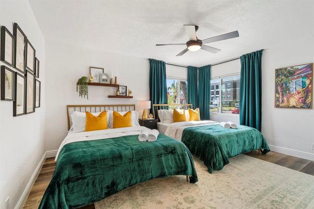 2402 W CYPRESS STREET, Tampa, FL 33609