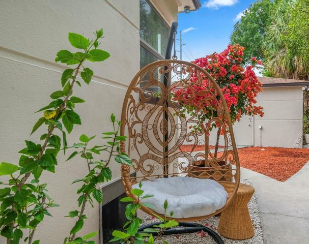 2402 W CYPRESS STREET, Tampa, FL 33609