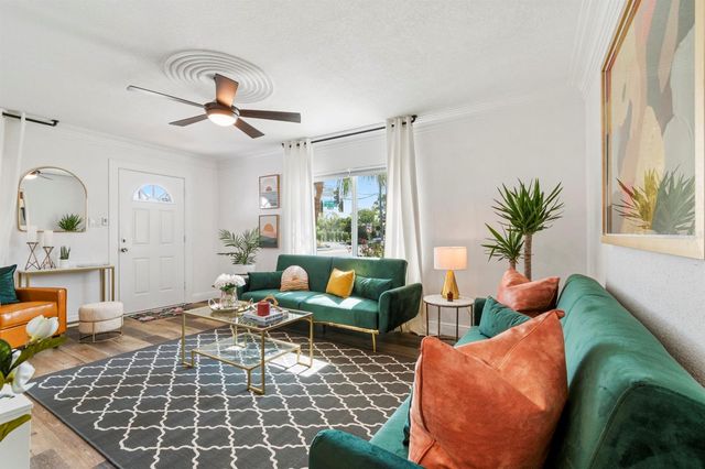 2402 W CYPRESS STREET, Tampa, FL 33609