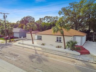 2402 W CYPRESS STREET, Tampa, FL 33609