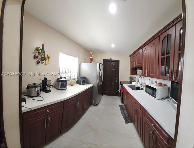 1935 NW 86th Ter, Miami, FL 33147