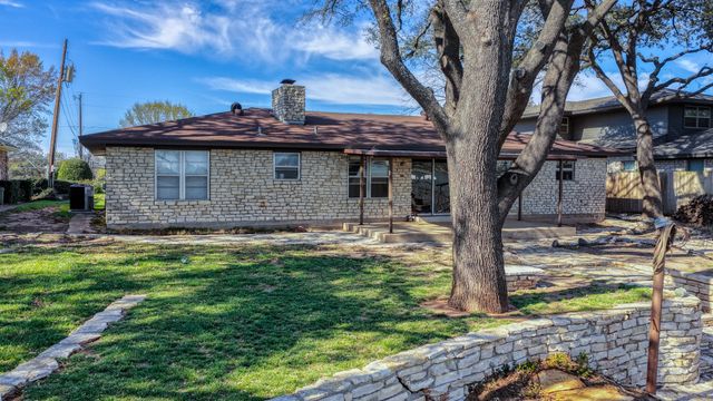 117 Casas Del Sur Street, Granbury, TX 76049