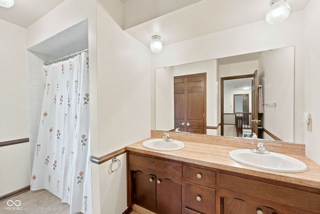 7631 Brookview Lane, Indianapolis, IN 46250