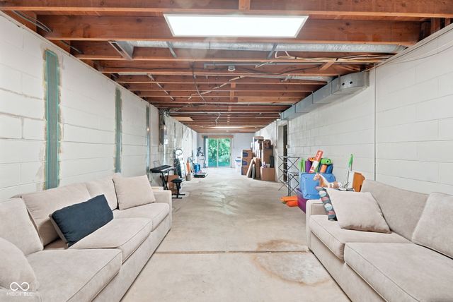 7631 Brookview Lane, Indianapolis, IN 46250