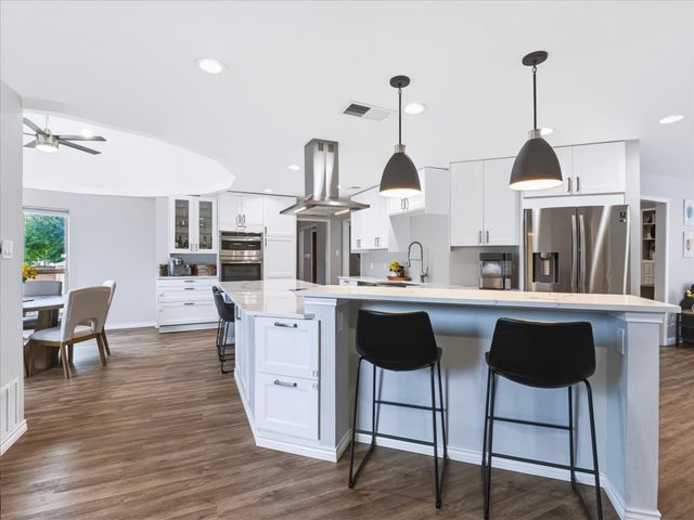 3313 Bobwhite Drive, Bedford, TX 76021