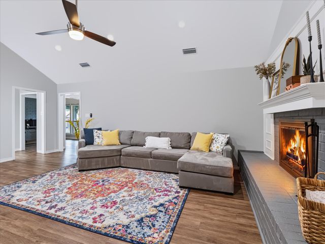 3313 Bobwhite Drive, Bedford, TX 76021