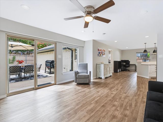 3313 Bobwhite Drive, Bedford, TX 76021