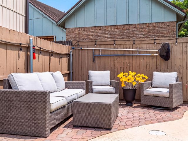 3313 Bobwhite Drive, Bedford, TX 76021