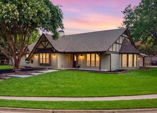 3313 Bobwhite Drive, Bedford, TX 76021