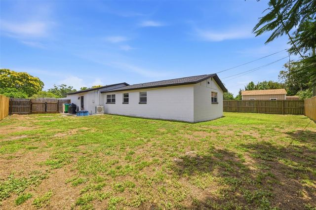 8952 NARCISSUS AVENUE, Seminole, FL 33777
