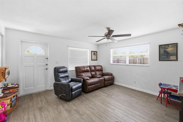 8952 NARCISSUS AVENUE, Seminole, FL 33777