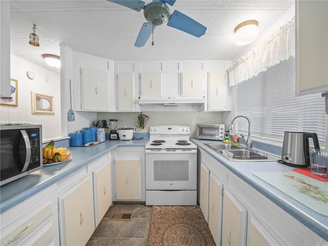 315 BEAVER LANE, Haines City, FL 33844