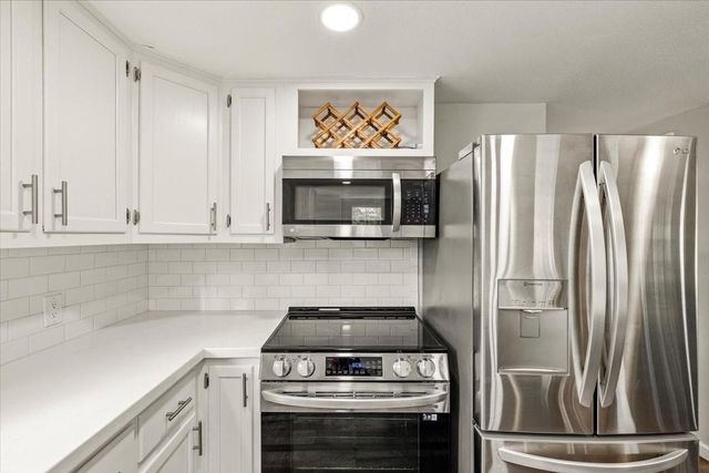 7908 Pin Oak Road, Alvin, TX 77511