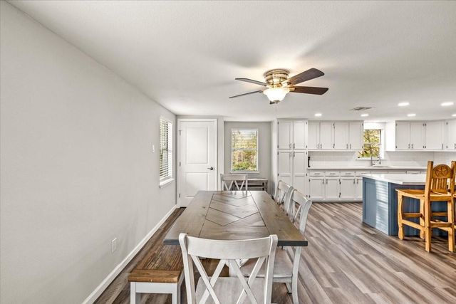 7908 Pin Oak Road, Alvin, TX 77511