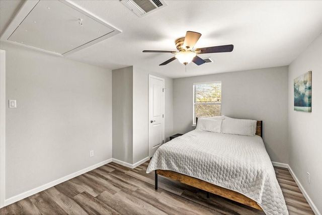 7908 Pin Oak Road, Alvin, TX 77511