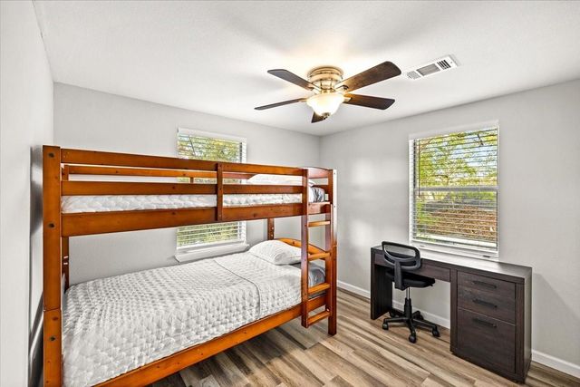 7908 Pin Oak Road, Alvin, TX 77511