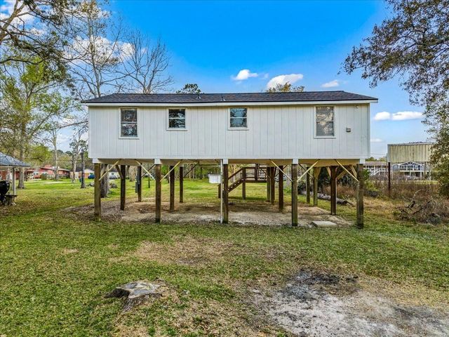 7908 Pin Oak Road, Alvin, TX 77511