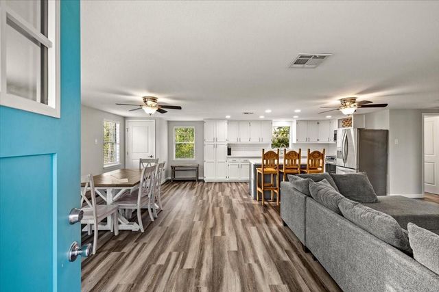 7908 Pin Oak Road, Alvin, TX 77511