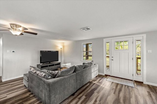 7908 Pin Oak Road, Alvin, TX 77511