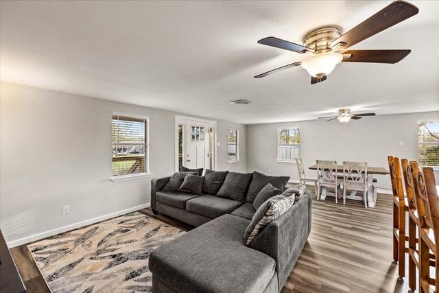 7908 Pin Oak Road, Alvin, TX 77511