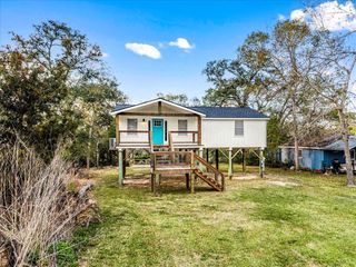 7908 Pin Oak Road, Alvin, TX 77511