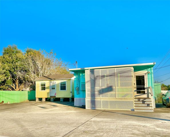 927 27th Street, San Leon, TX 77539
