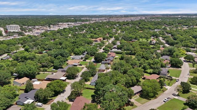 6928 Glen Hills Road, Richland Hills, TX 76118