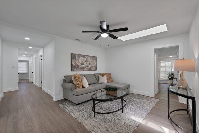 6928 Glen Hills Road, Richland Hills, TX 76118