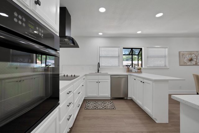 6928 Glen Hills Road, Richland Hills, TX 76118