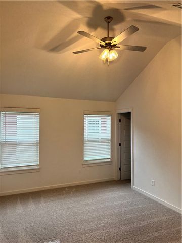 502 Cresswell Drive, Fayetteville, AR 72704