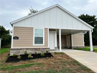 502 Cresswell Drive, Fayetteville, AR 72704