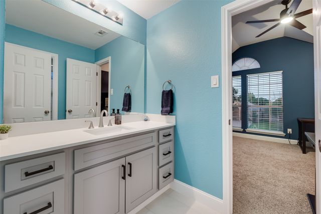 11709 Pheasant Creek Drive, Fort Worth, TX 76244