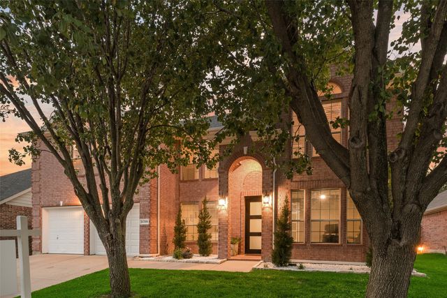 11709 Pheasant Creek Drive, Fort Worth, TX 76244