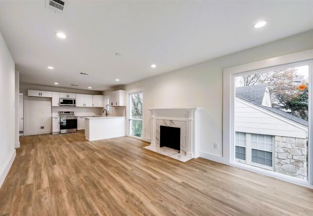 1411 Arborvitae Avenue, Dallas, TX 75224